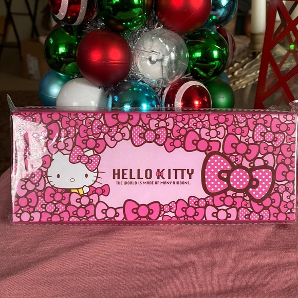 Hello Kitty pencil box with magnetic closure - Picture 1 of 3